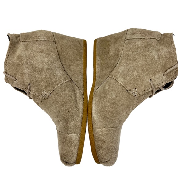 Toms women's tan suede wedge booties size 10 - Picture 4 of 10